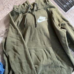 Nike Green Sweatshirt